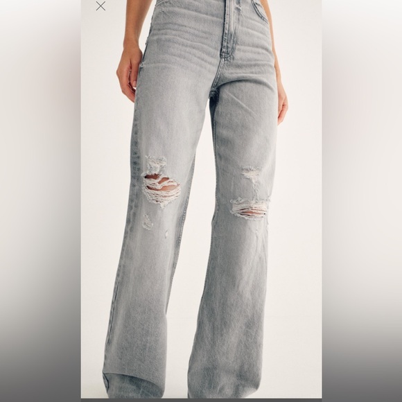 Zara size 2 HIGH-WAISTED distressed- WIDE LEG - FULL LENGTH light gray jeans - Picture 4 of 9